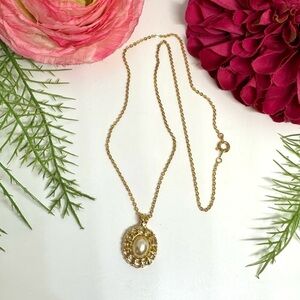 Vintage⚜️Cabochon Pearl Pendant Necklace